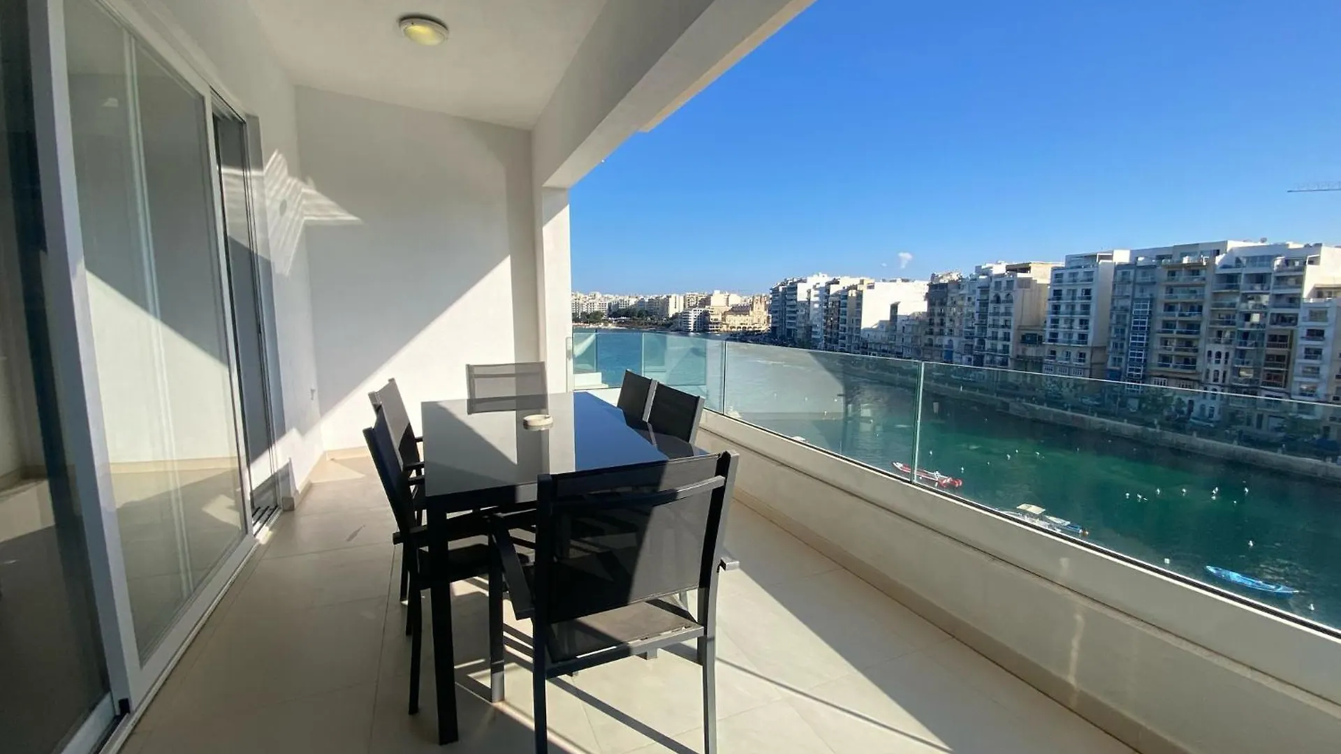 St Julians Seafront Apartment St. Julian's